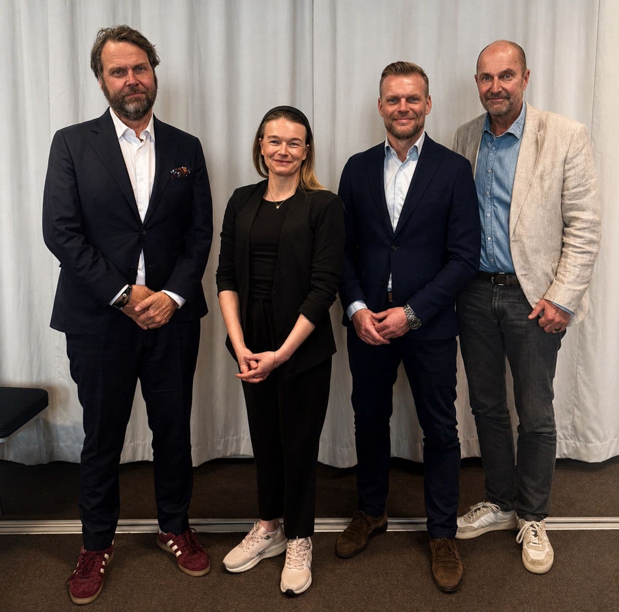 Den nya styrelsen för En Häst En Röst: Magnus Alselind, Satu Liitiäinen, Johan Arneng och Hans Nelén.